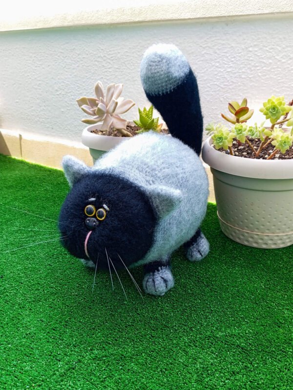 Gato Fofo Cinza e Preto